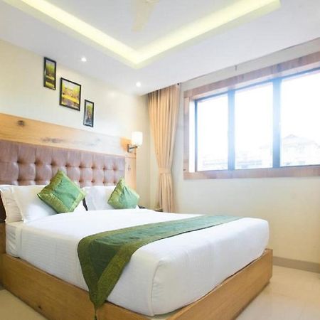 Hotel The Westend Green New Delhi Extérieur photo