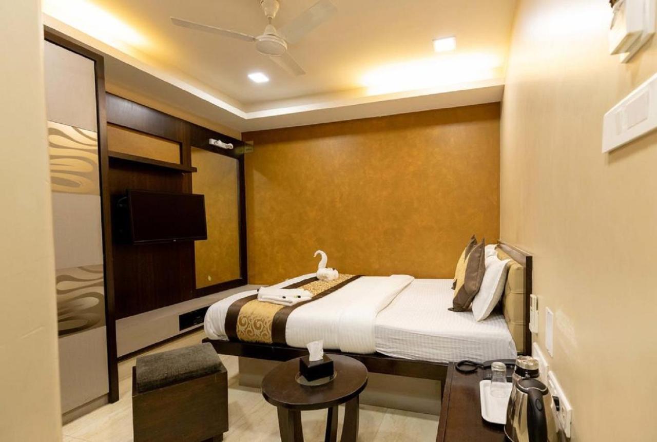 Hotel The Westend Green New Delhi Extérieur photo