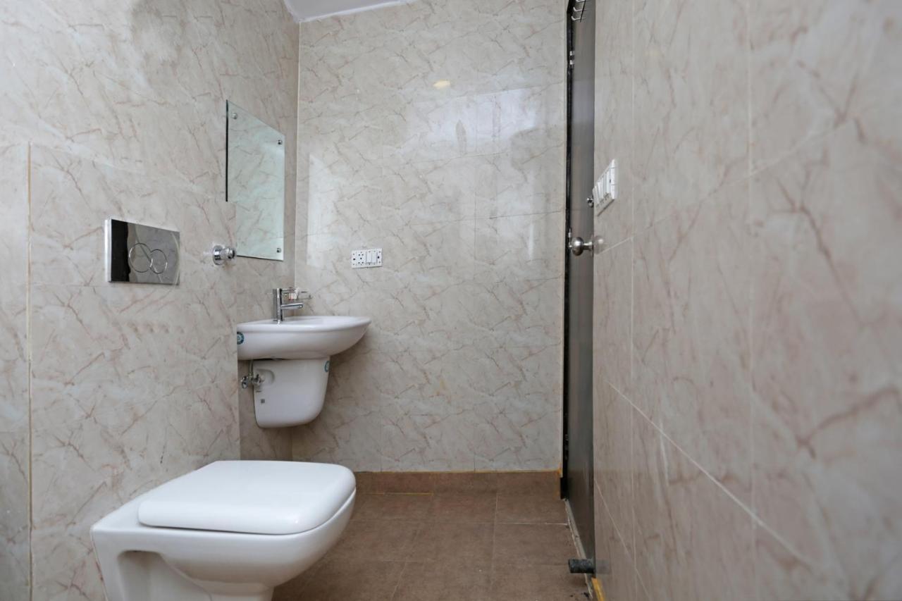 Hotel The Westend Green New Delhi Extérieur photo